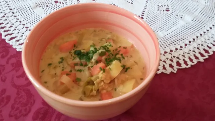 Asiatische Gemüsesuppe