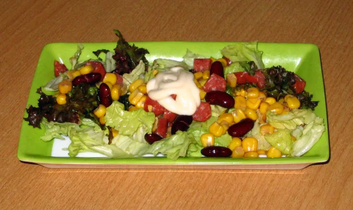 Kabernossisalat