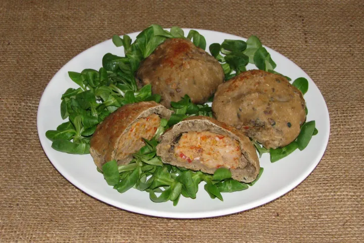 Hackfleisch-Biskuits mit Paprika