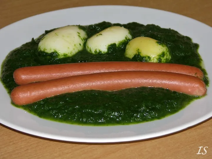 Cremespinat mit Frankfurter