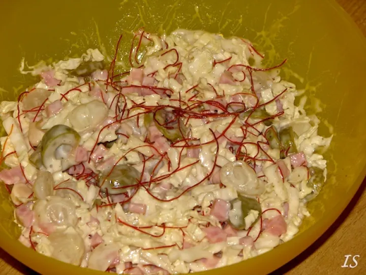 Chinakohlsalat mit Chilifäden