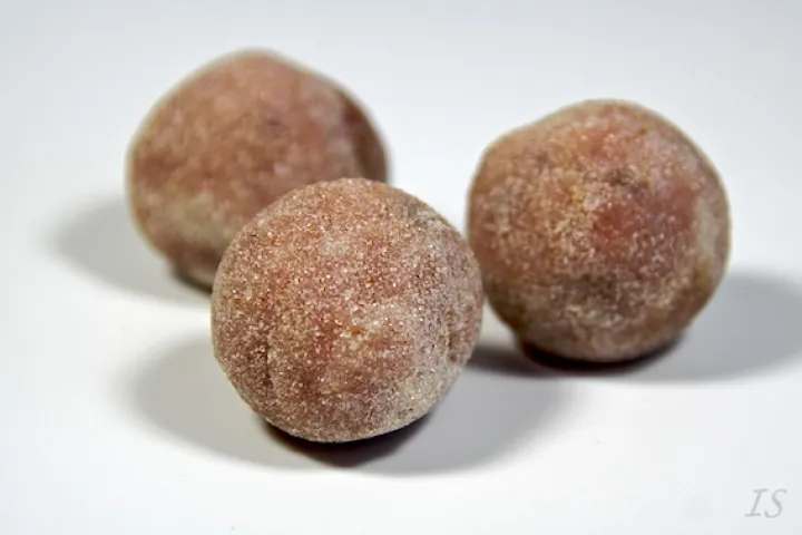 Preiselbeer-Marzipan-Konfekt