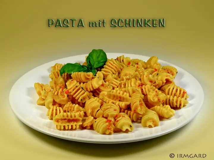 Pasta mit Schinken