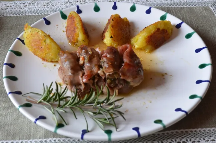Zieharmonikabraten mit Kartoffelnockerl