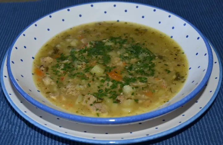 Pastinakensuppe mit Faschierten