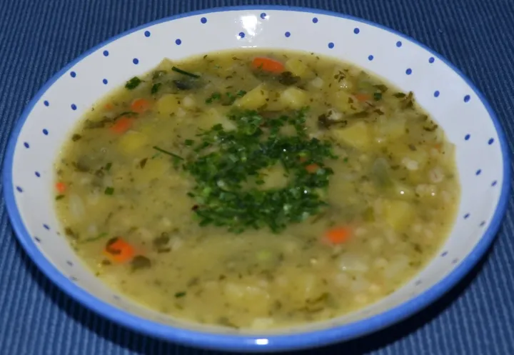 Gemüsesuppe mit Rollgerste