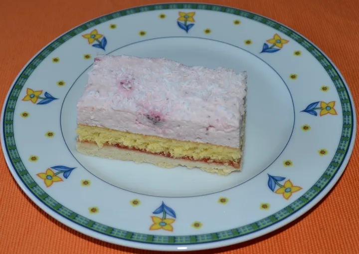 Erdbeerschnitten mit Joghurt-Creme