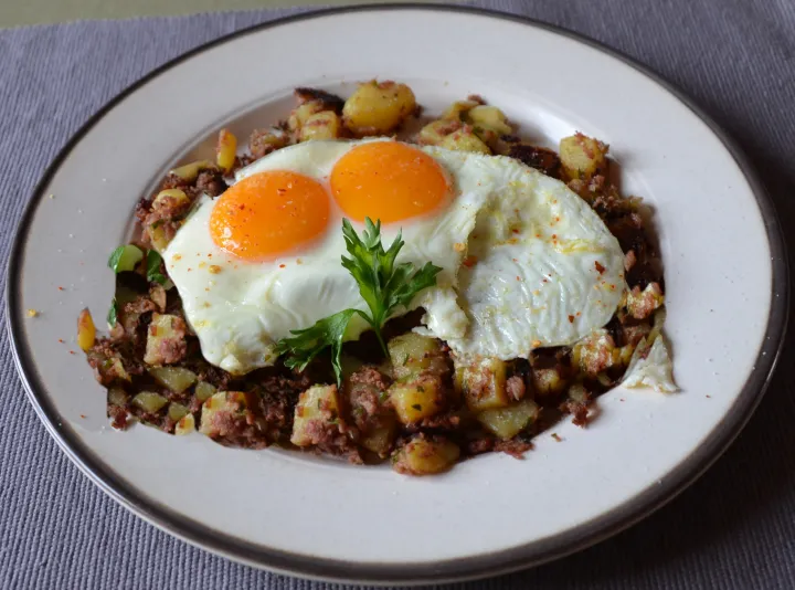 Deftiger Brunchteller