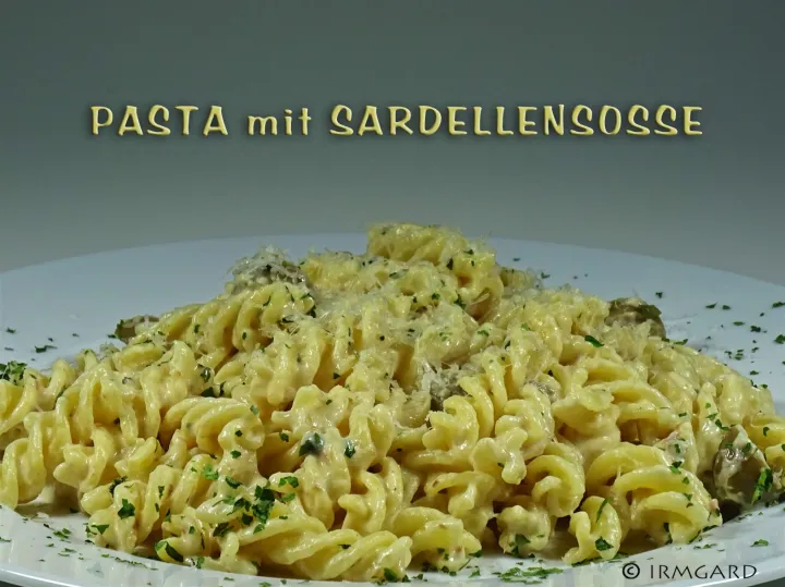 Pasta mit Sardellensosse
