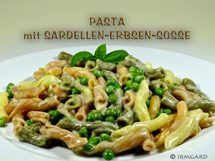 Pasta mit Sardellen-Erbsen-Sosse