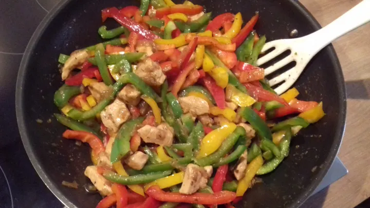 Huhn-Paprika Wok