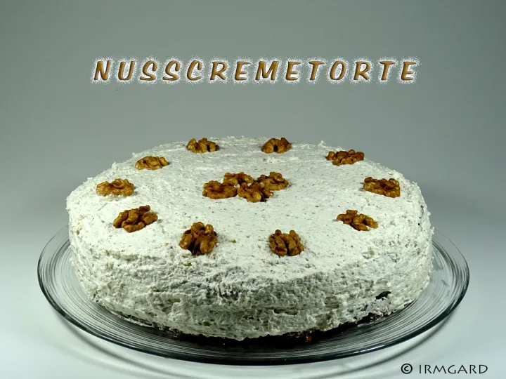 Nusscremetorte