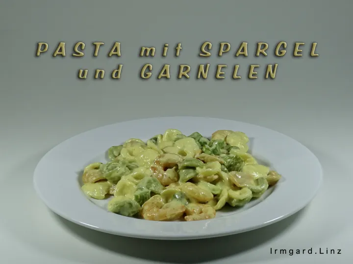 Pasta mit Spargel und Garnelen