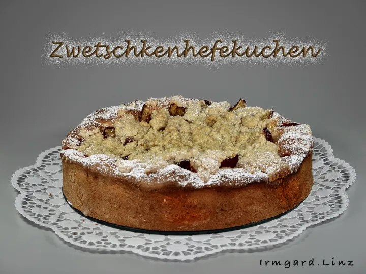 Zwetschkenhefekuchen