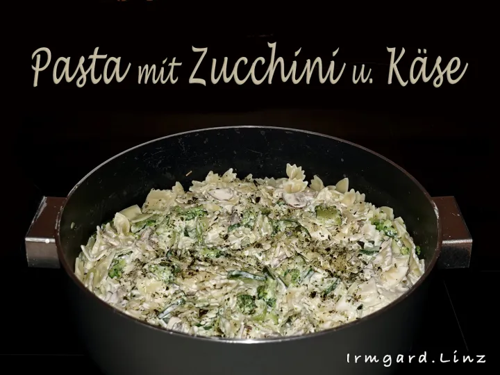 Pasta mit Zucchini und Käse