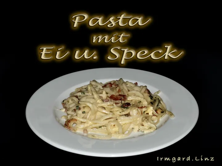 Pasta mit Ei und Speck