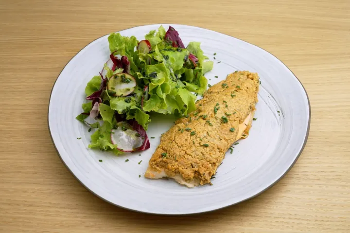 Glutenfreies Festtagsmenü: Fischfilet in Mandelkruste