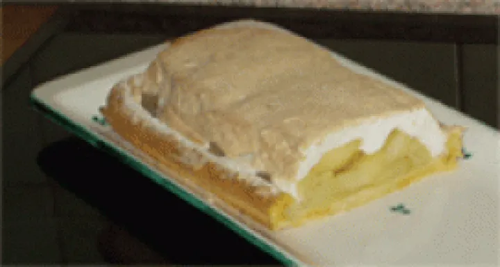 Apfelschnitte mit Schneehaube