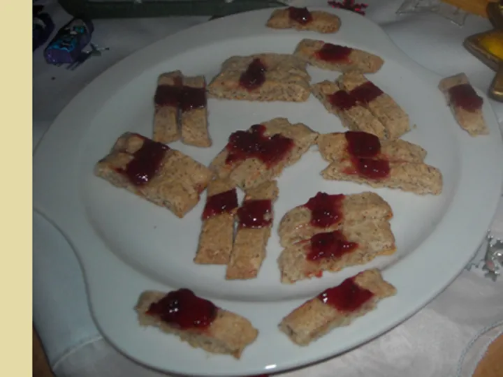 Mandel - Himbeer - Schnitten