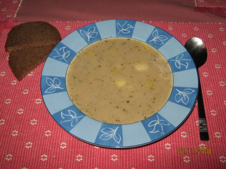 Einfache Erdäpfelsuppe