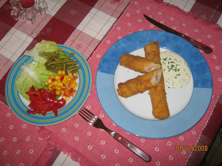 Gefüllte Palatschinken mit Schnittlauch-