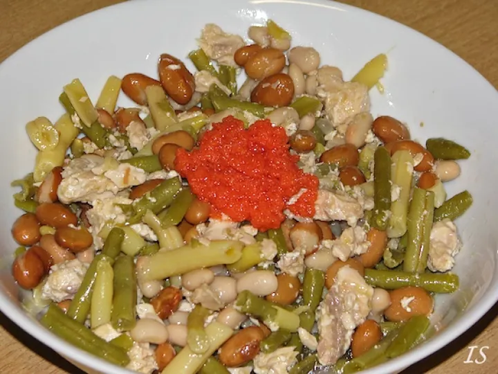 Wildlachssalat mit Borlottibohnen