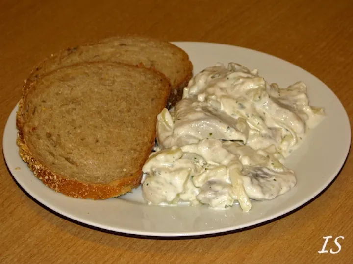 Hering in Sahnesosse