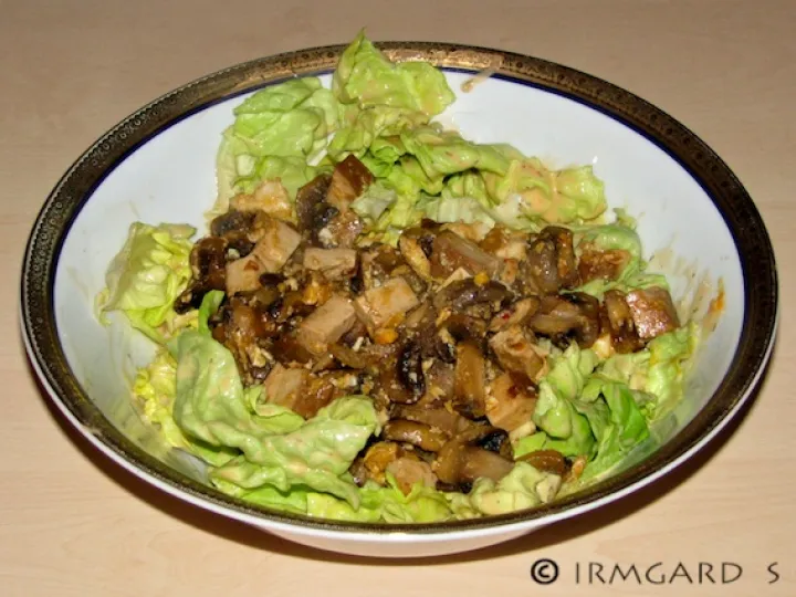 Chilitofu-Champignon-Salat