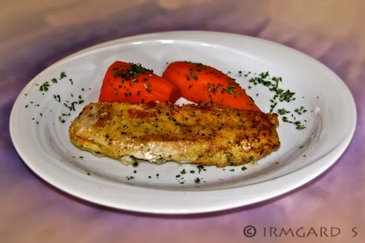 Kabeljaufilet in  Polentakruste mit Süßkartoffeln