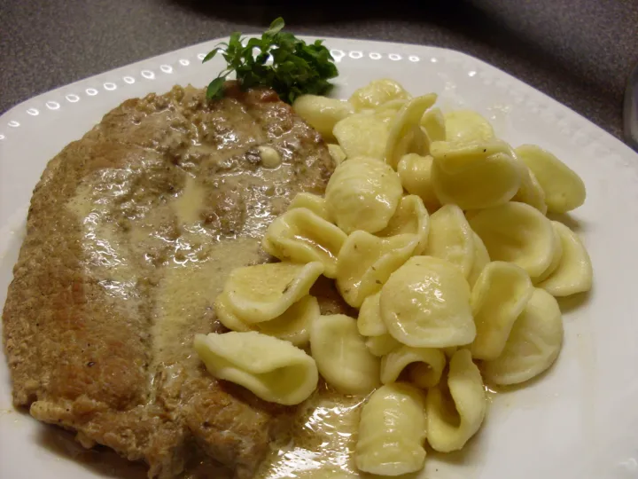 Naturschnitzel mit Orecchiette