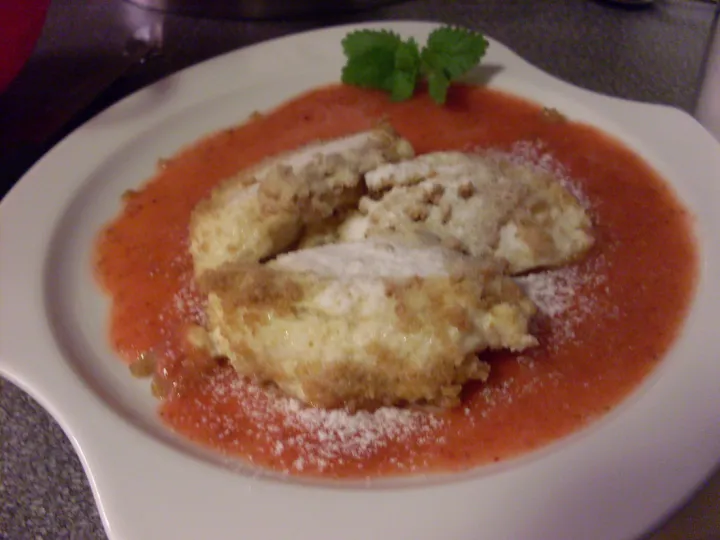 Topfennockerl mit Fruchtsauce