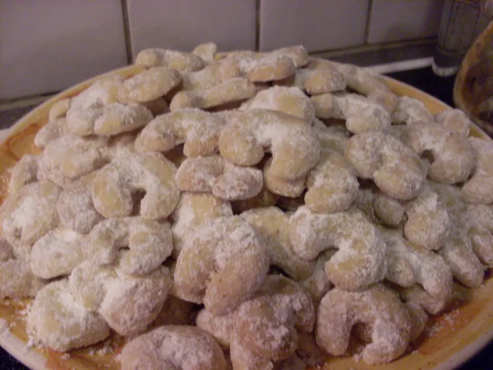 Vanillekipferl mit Walnüssen