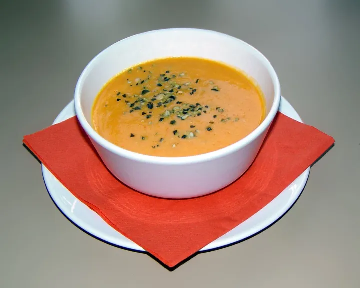 Apfel-Karotten-Kürbis-Suppe