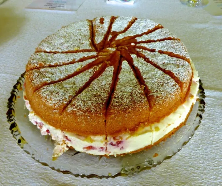 Naked Cake Erdbeer-Sahne