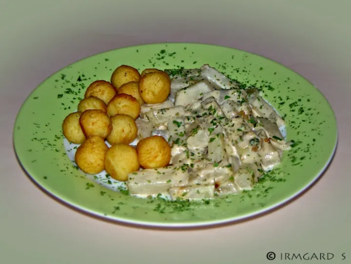 Kohlrabigemüse mit Kartoffelbällchen