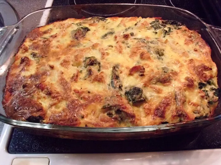 Erdäpfelpfanne mit Putenfleisch und Spinat