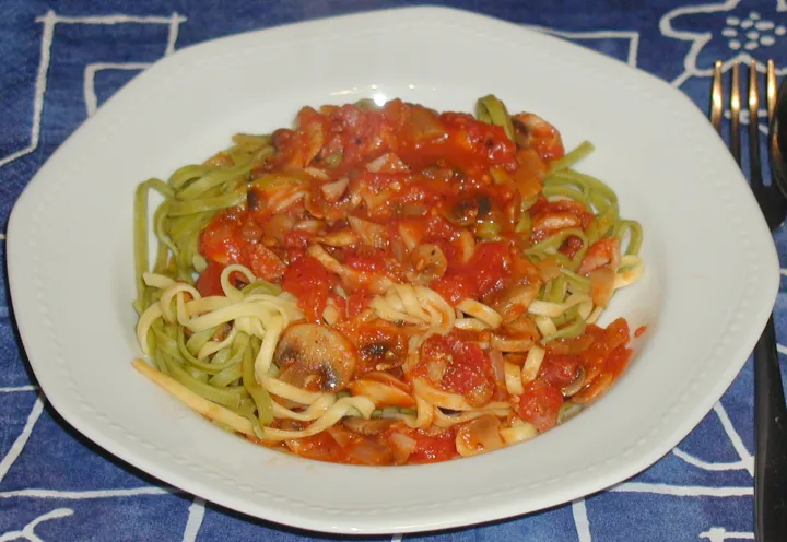 Fettucine Boscaiola (auf Holzfällerart)