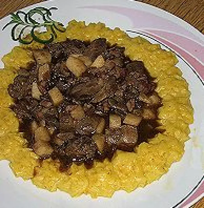 Hühnerleberragout mit Speck und Äpfeln