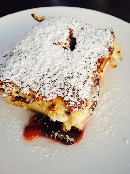 Zwetschkenkuchen (Clafoutis)