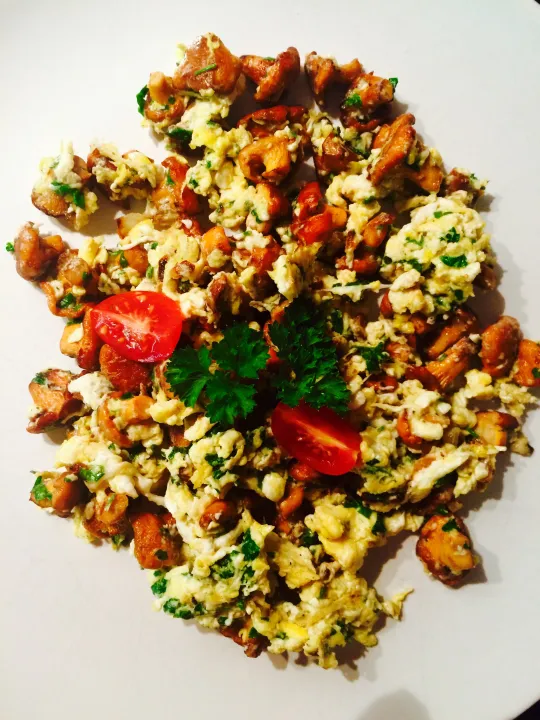 Geröstete Eierschwammerl 