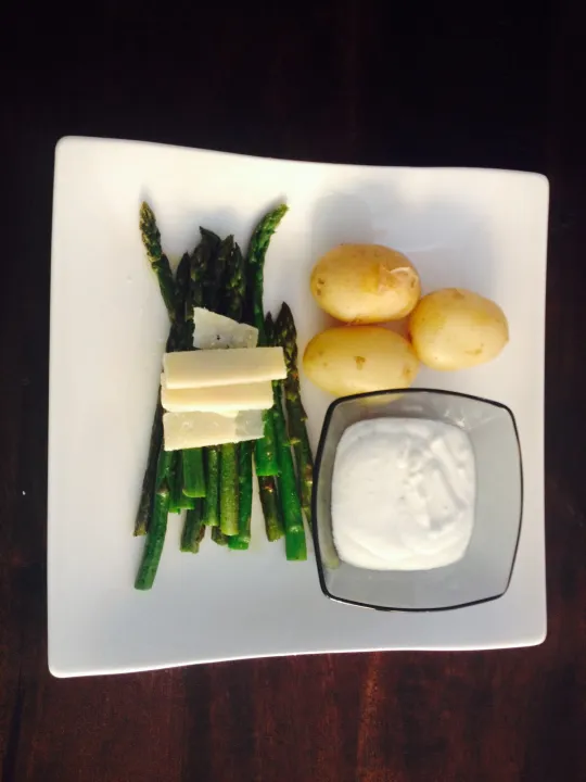 Sommerlicher Gemüseteller mit Jogurt- Rahm Sauce