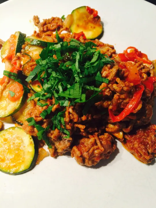 Schnelle Gemüse- Hackfleisch Pfanne 