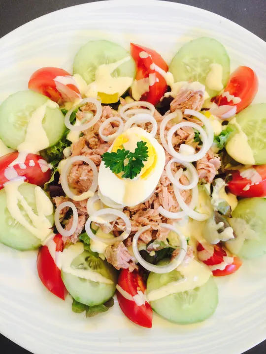 Thunfisch Salat mit French Dressing