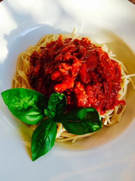 Würzige Tofu Bolognese 