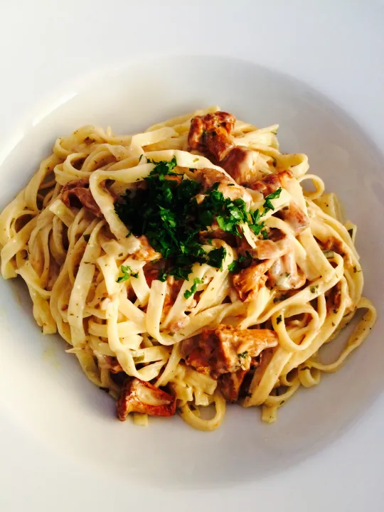 Pasta mit Eierschwammerl