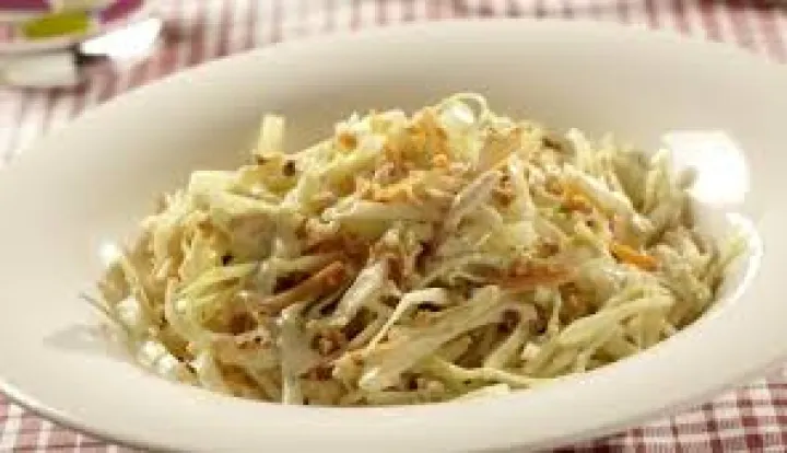 Cole-Salat mit Kräutern