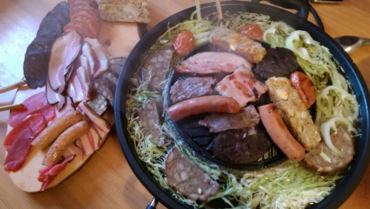 Schweinsbraten mit Schaum-Marinade vom Tischgrill