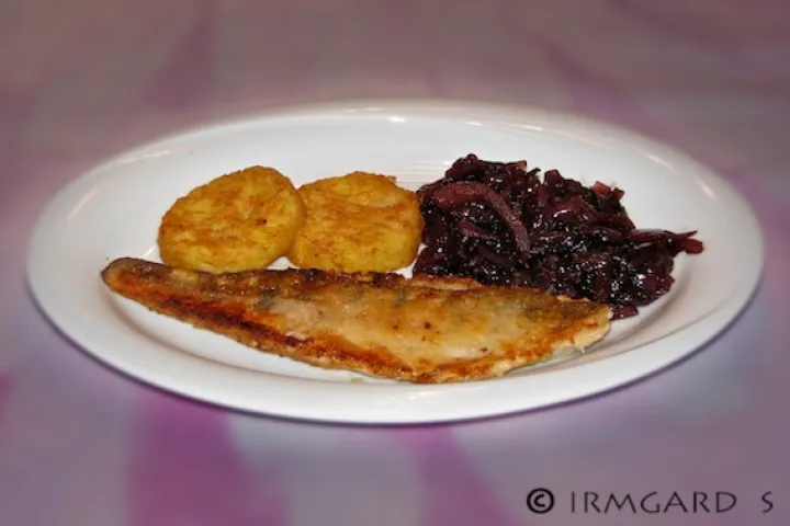 Zander mit Zwiebelconfit
