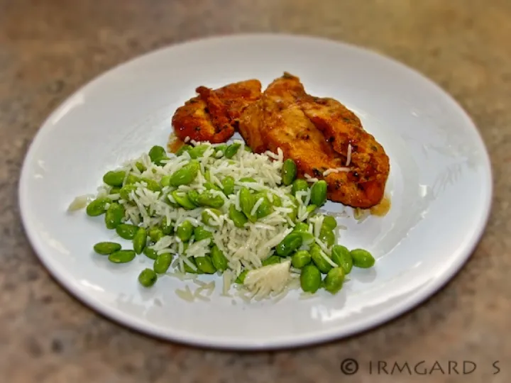 Knoblauchhuhn mit Edamamereis