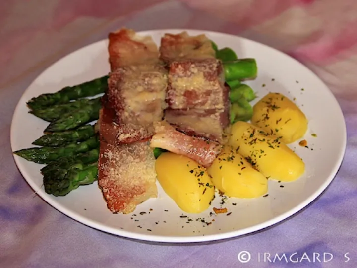 Asparagi a la Parmigiana